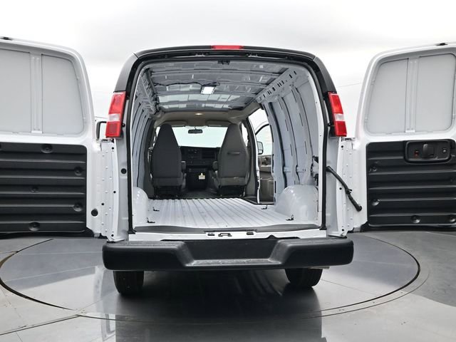 2026 GMC Savana Cargo Work Van - Photo 33