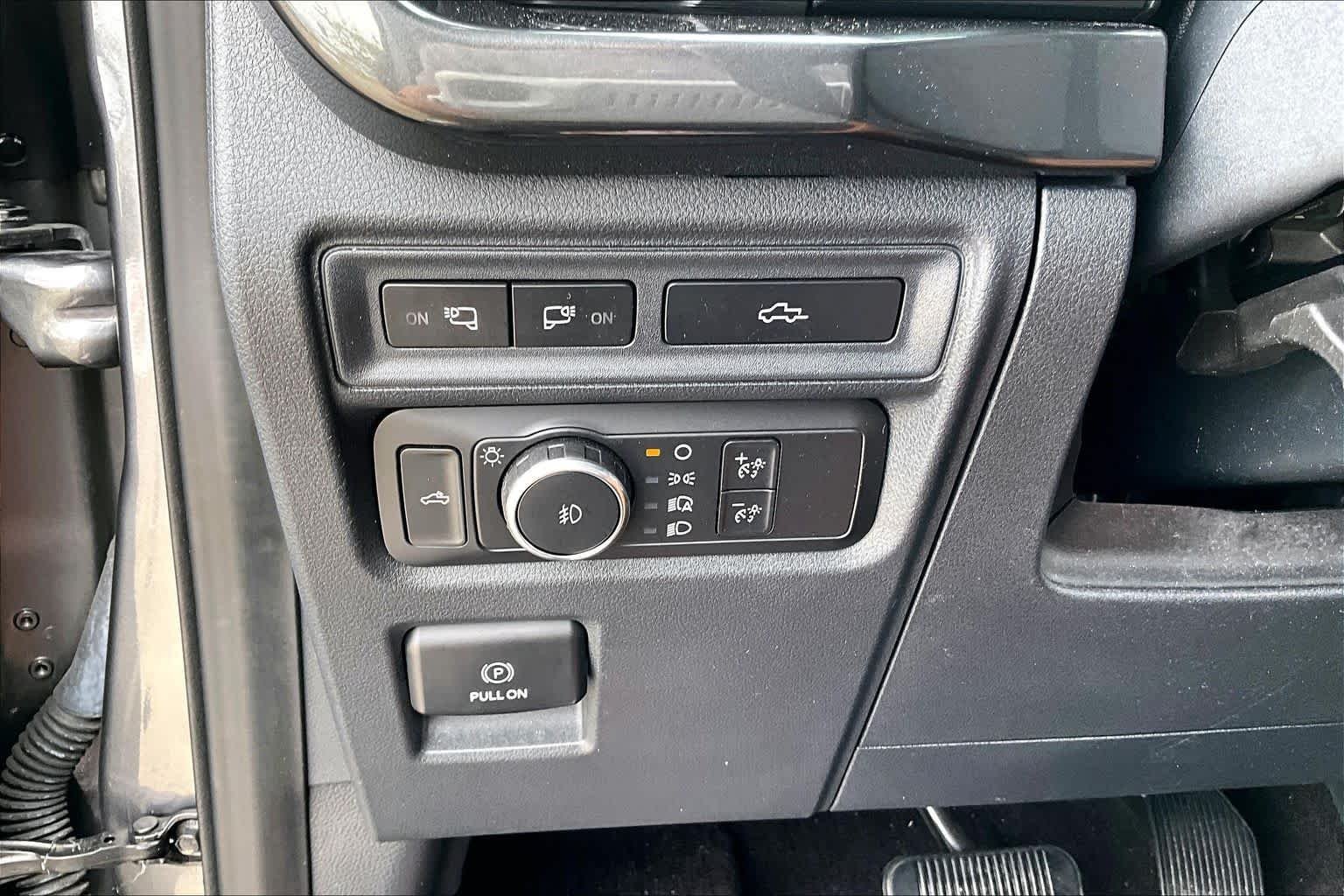 Used 2021 Carbonized Gray Metallic Ford XLT image 34