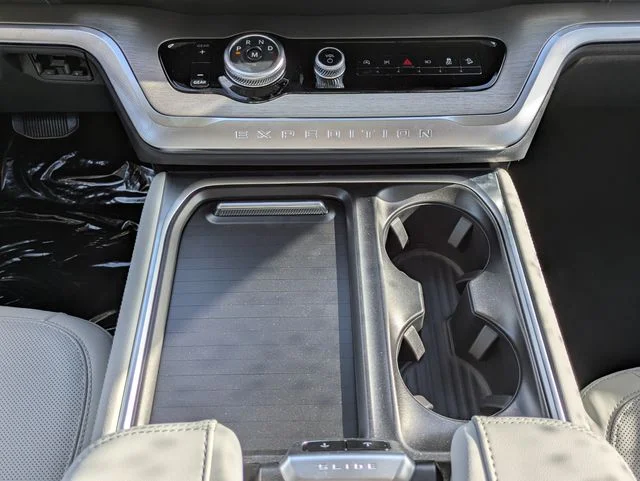 New 2026 Glacier Gray Metallic Tri-Coat Ford MAX Platinum® image 19