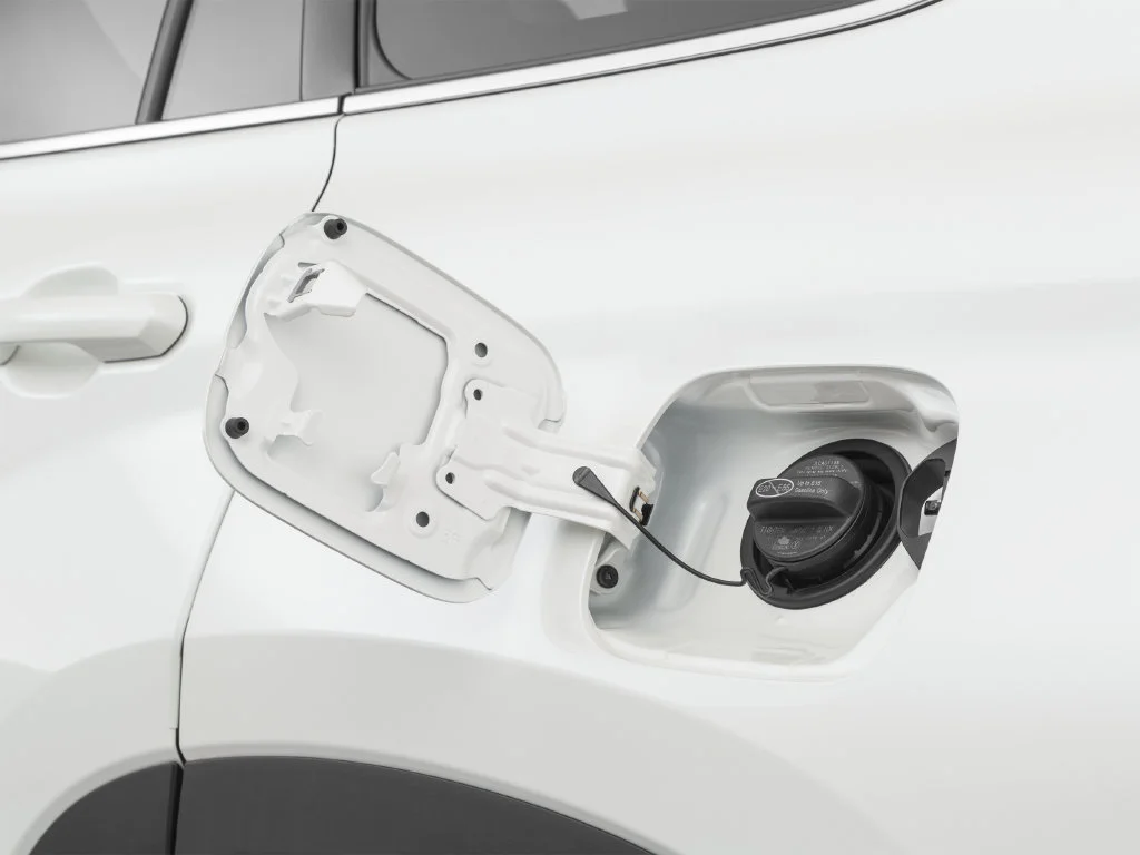 Used 2020 White Toyota XLE image 57