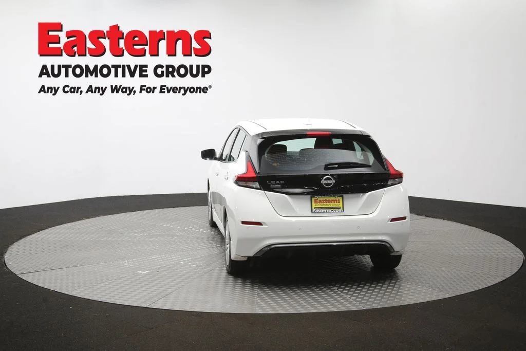 Used 2023 White Nissan S image 62