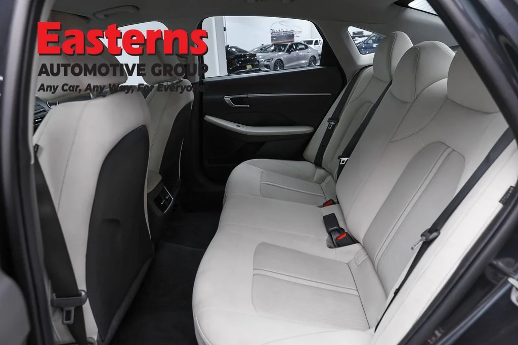 Used 2023 Gray Hyundai SEL image 23