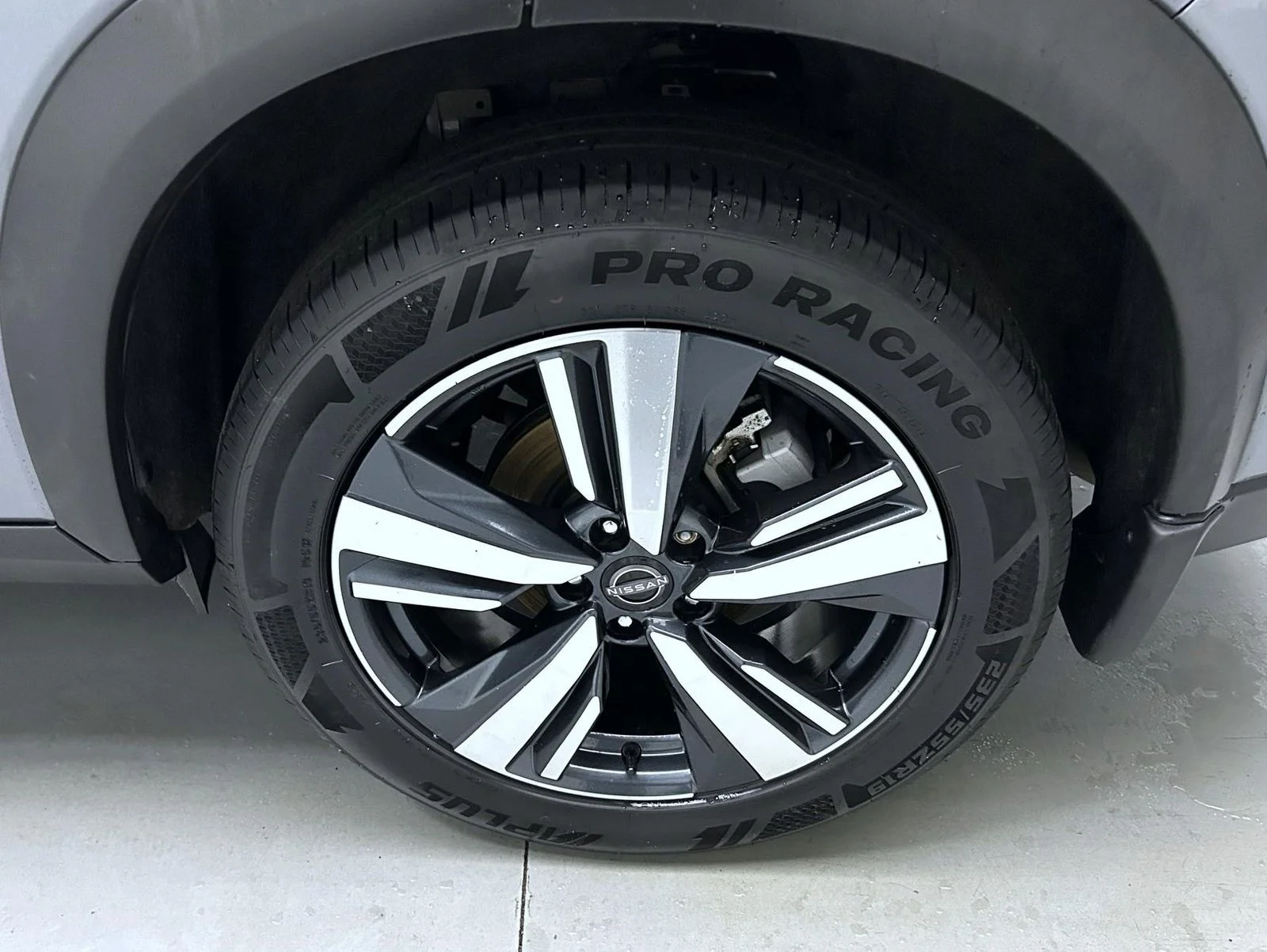 Used 2023 Gray Nissan SL image 22