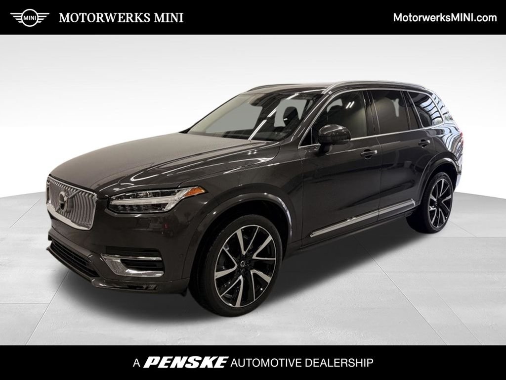 2023 Volvo XC90 B5 Plus 4WD's photo