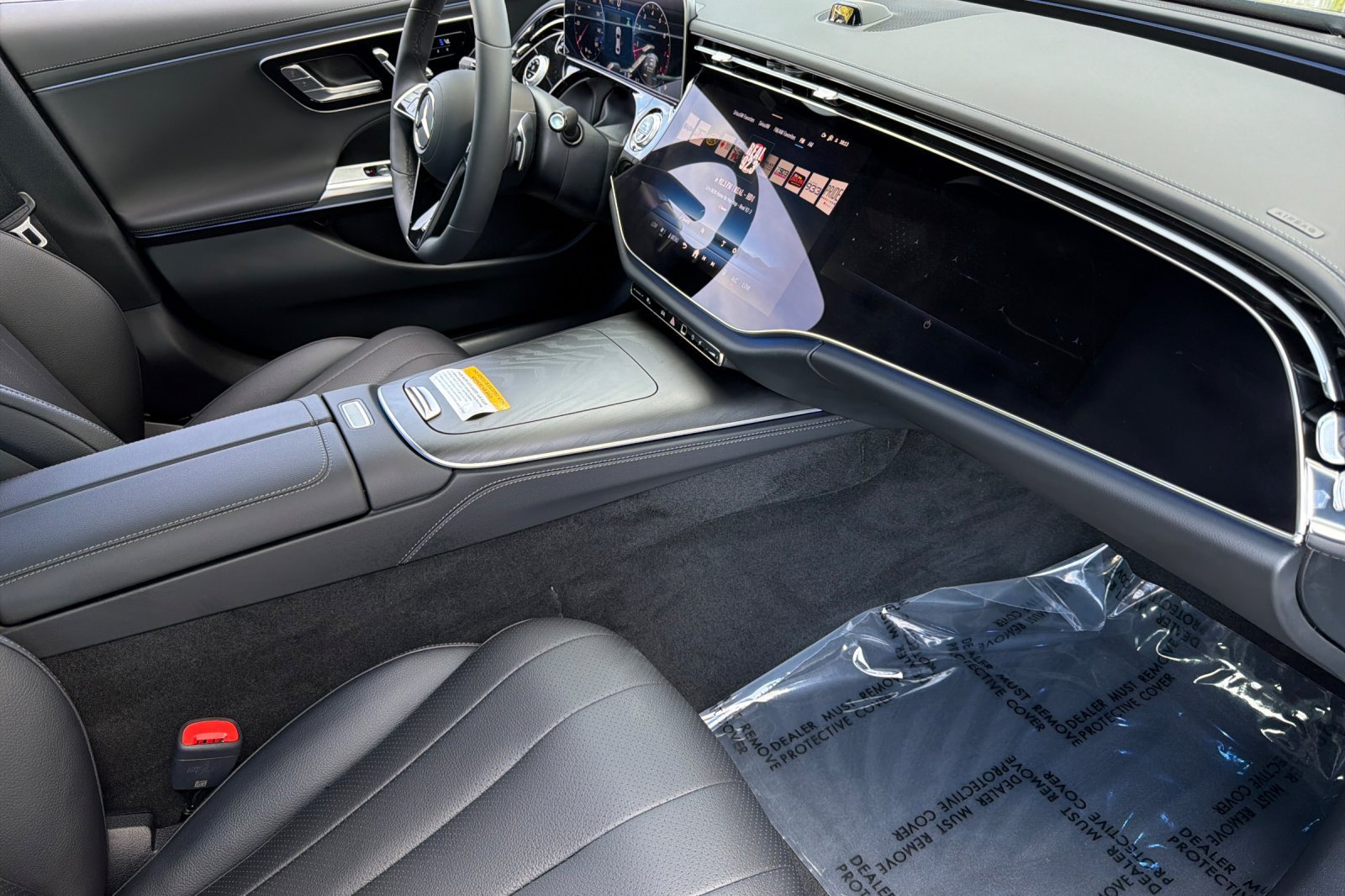 New 2027 Graphite Grey Metallic Mercedes-Benz E 350 image 17