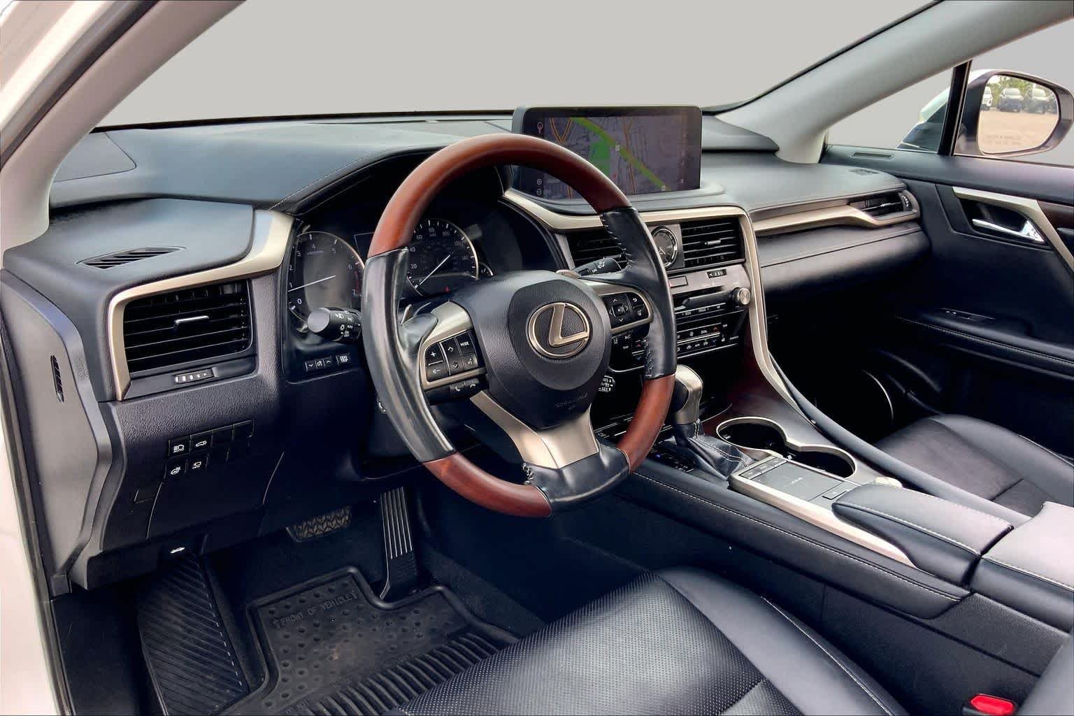 Used 2022 Eminent White Pearl Lexus  image 17