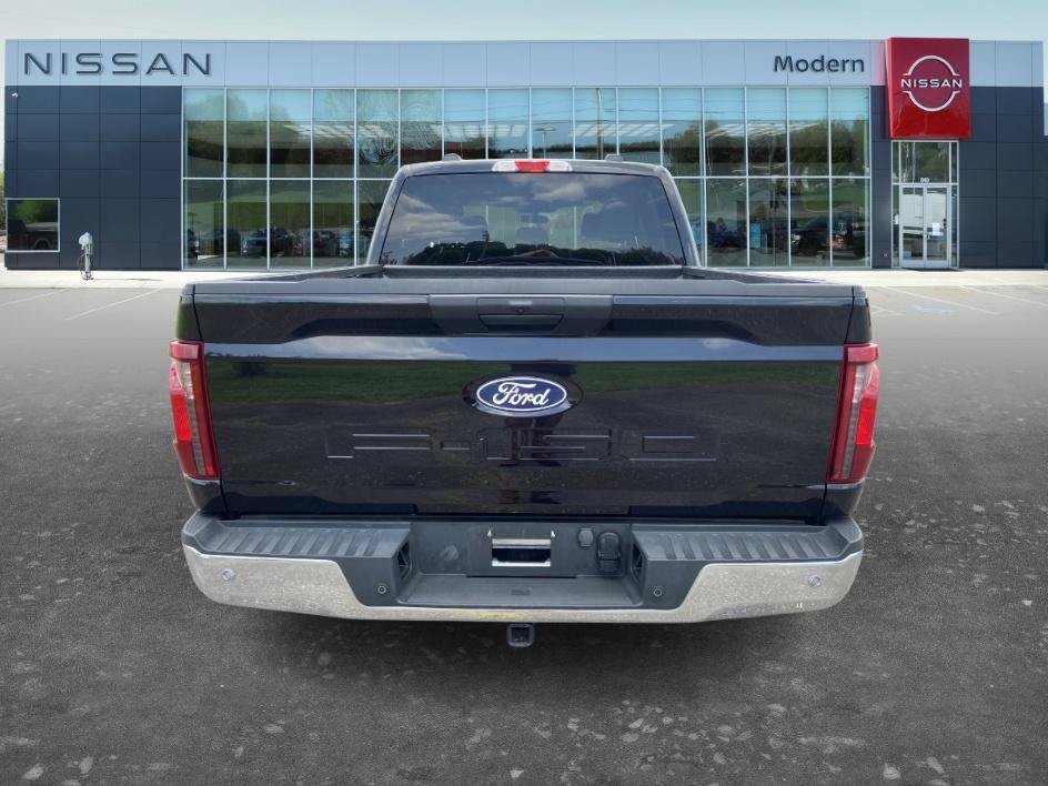 Used 2025 Black Metallic Ford XLT image 6