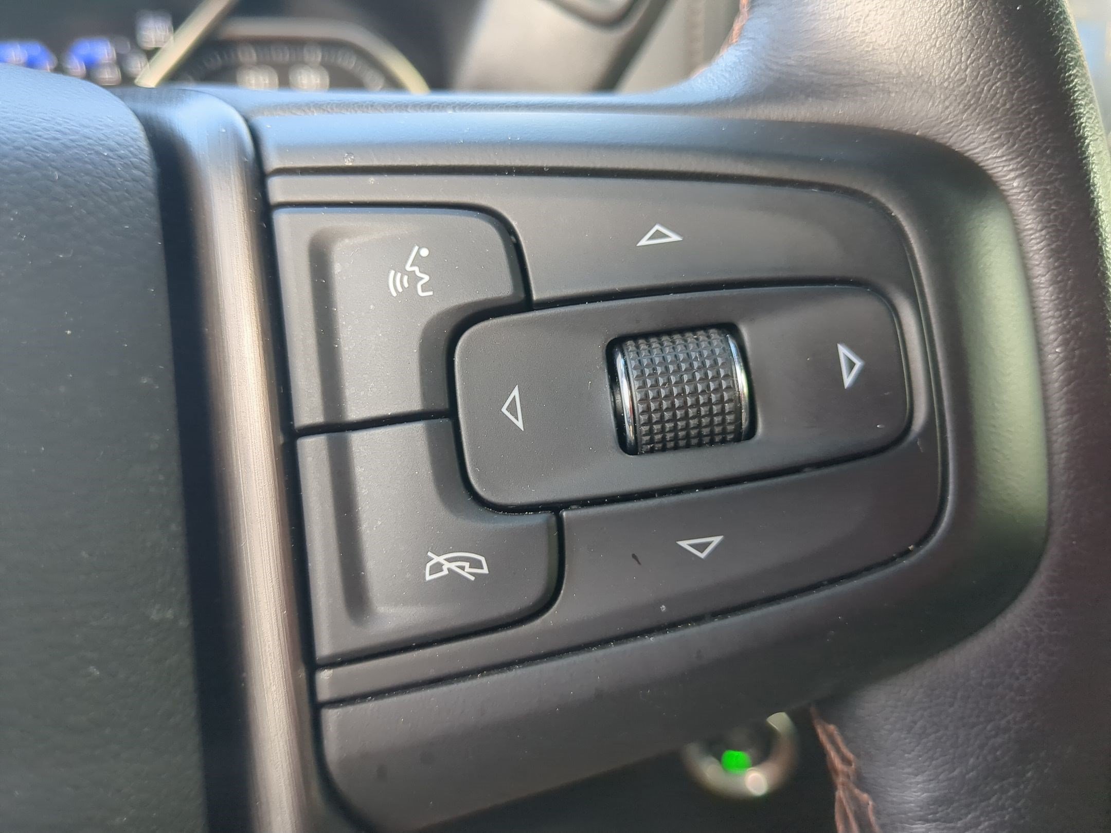 Used 2020 Satin Steel Metallic GMC AT4 image 19
