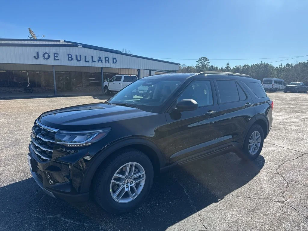 New 2026 Black Ford Active image 18