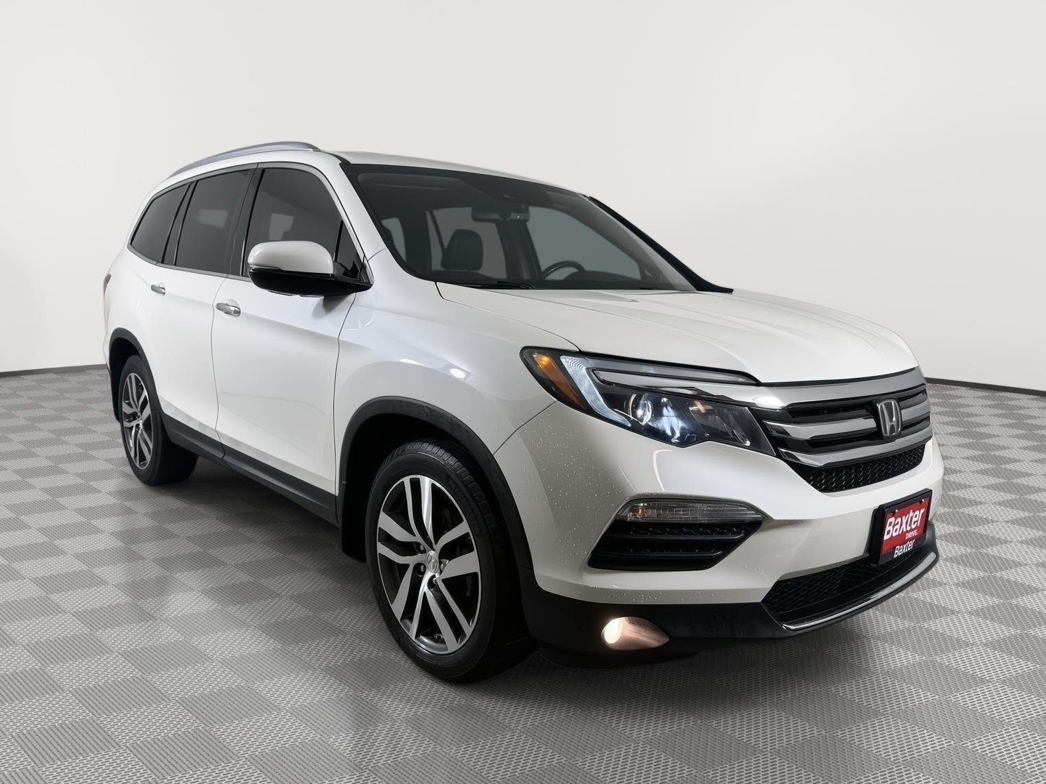 2017 Honda Pilot 4WD Elite's photo