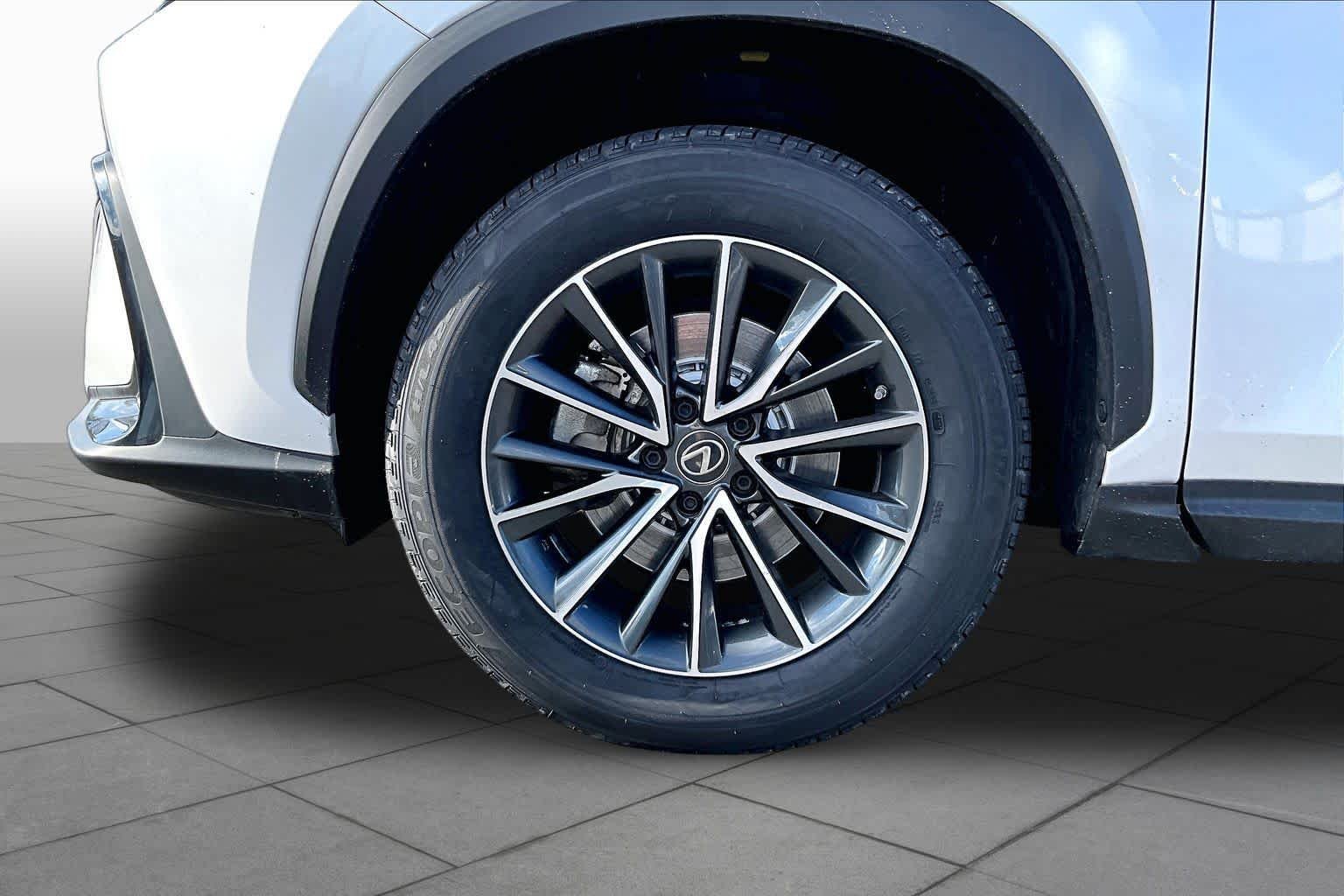 Used 2023 Eminent White Pearl Lexus  image 11