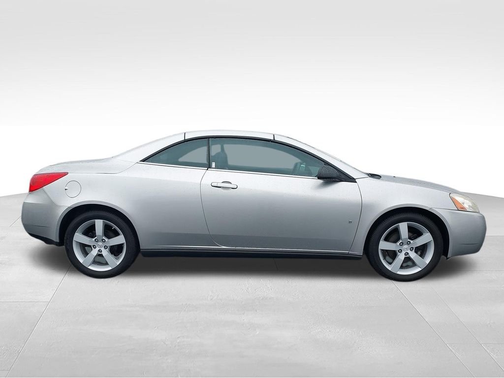 Used 2008 Silver Pontiac GT image 9