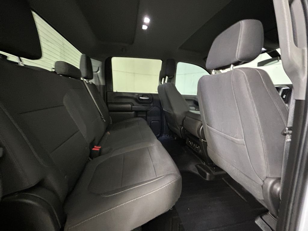Used 2022 White Chevrolet LT image 17