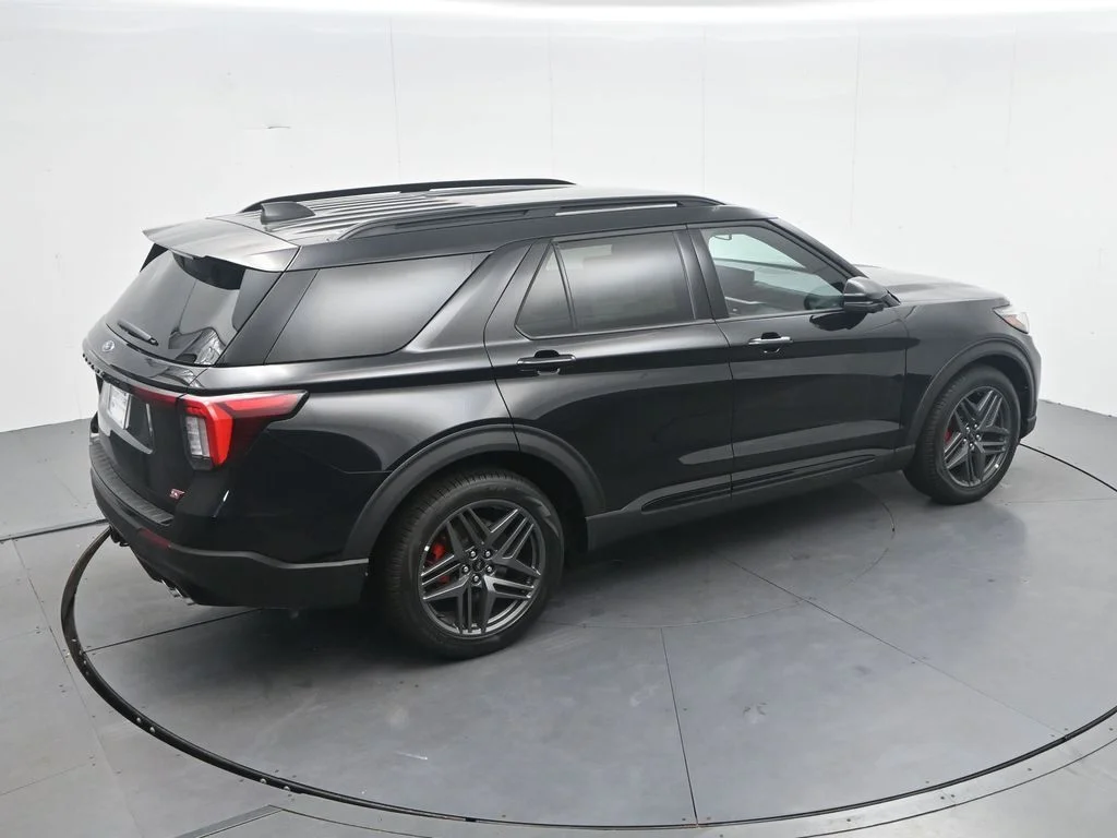 New 2026 Agate Black Metallic Ford ST image 36