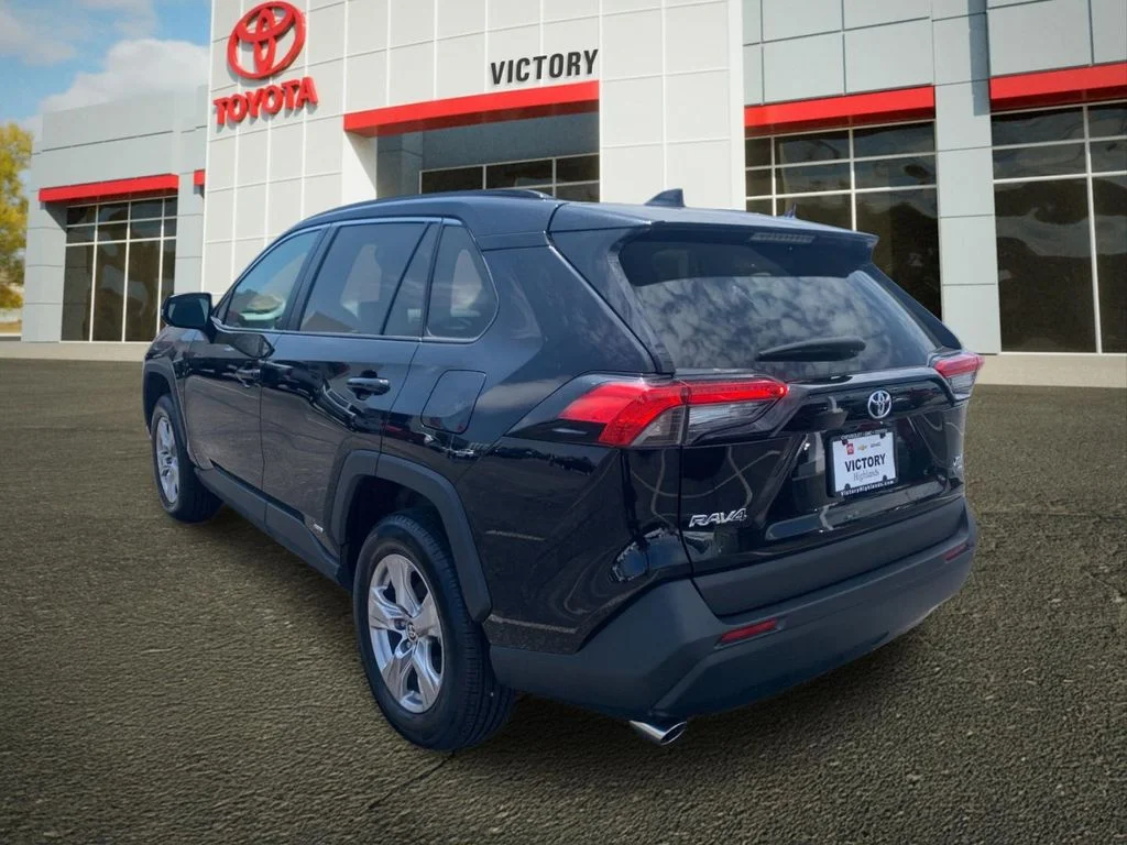 Used 2025 Black Toyota XLE image 5