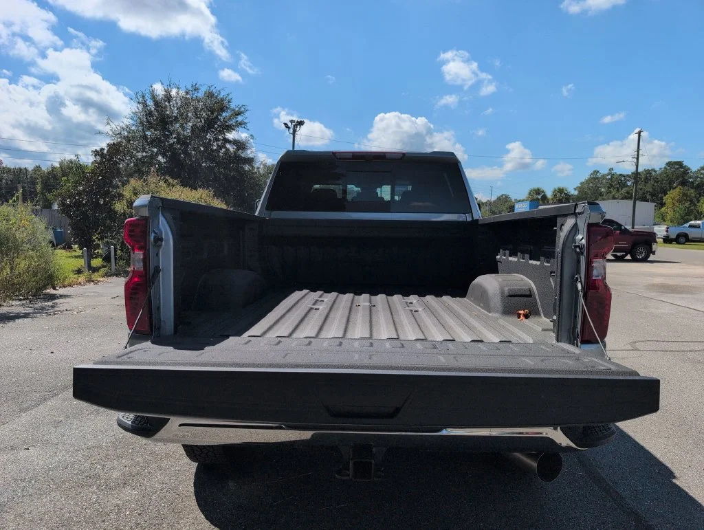 New 2026 Sterling Gray Metallic Chevrolet LT image 32