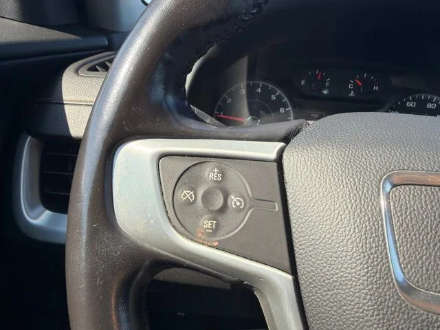 Used 2018 White GMC SLE image 20