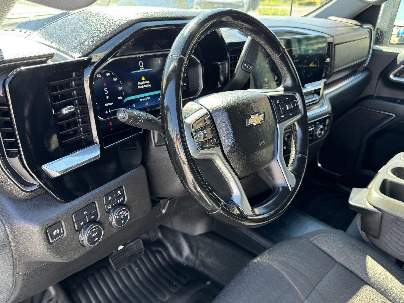 Used 2024 Summit White Chevrolet LT image 23
