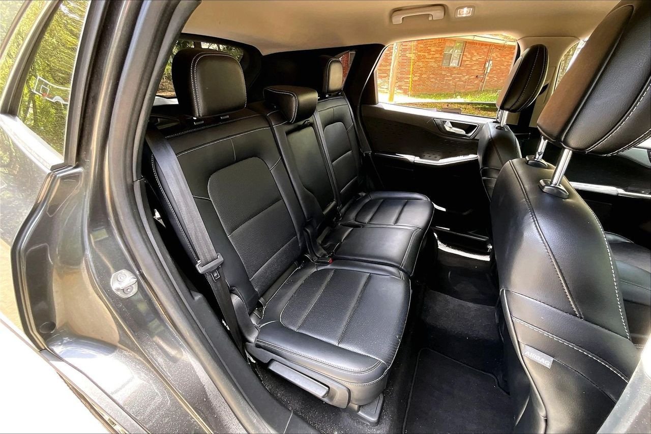 Used 2020 Gray Ford SEL image 21