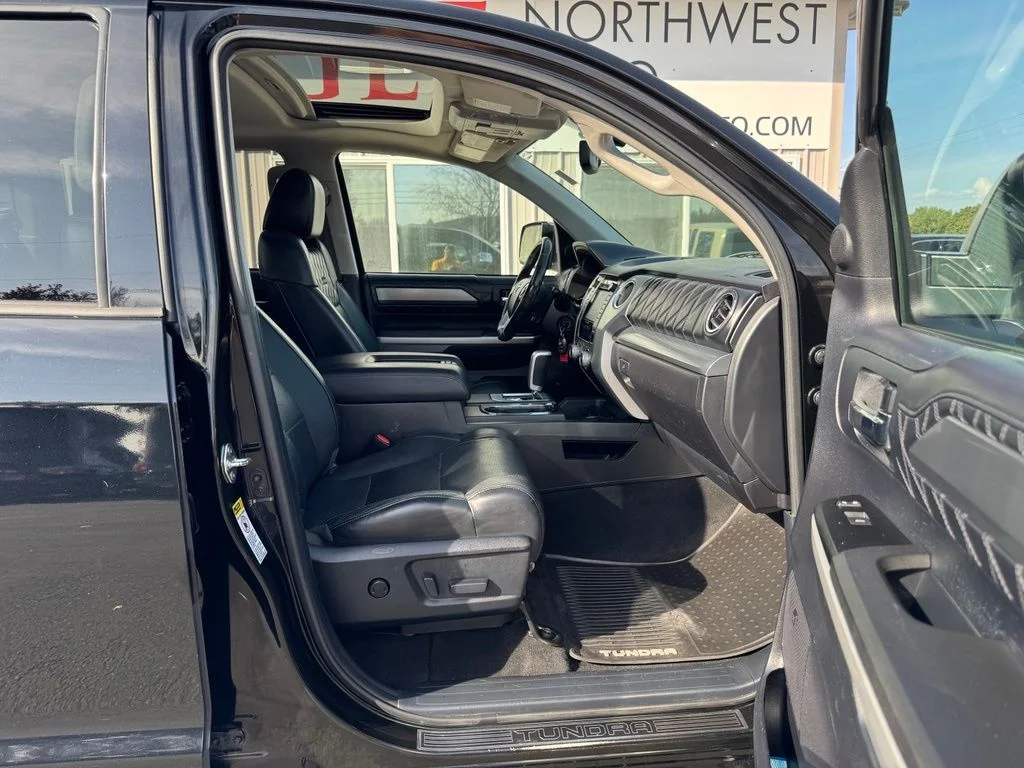 Used 2014 Black Toyota Platinum image 12