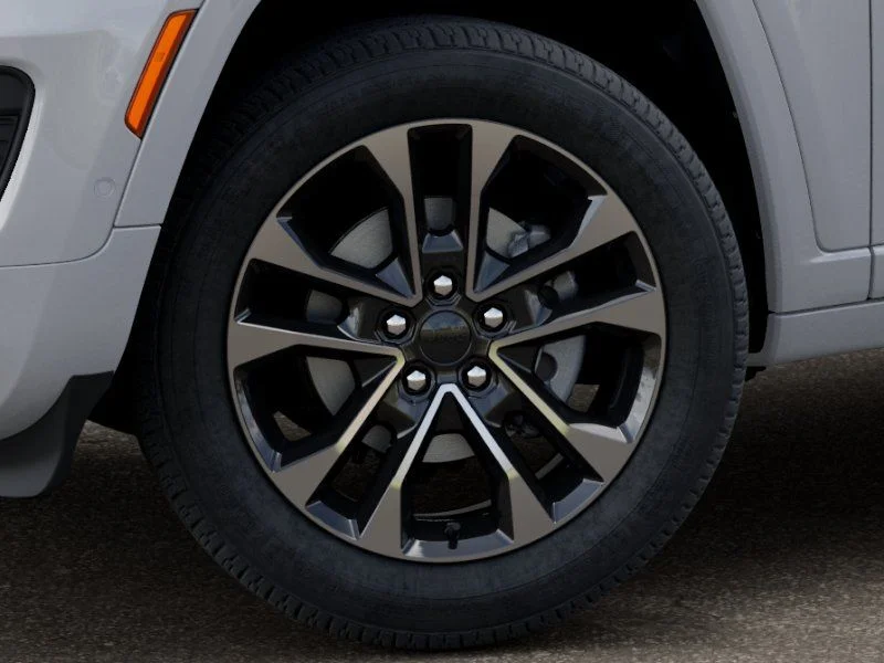 2025 Jeep Grand Cherokee Overland - Photo 9