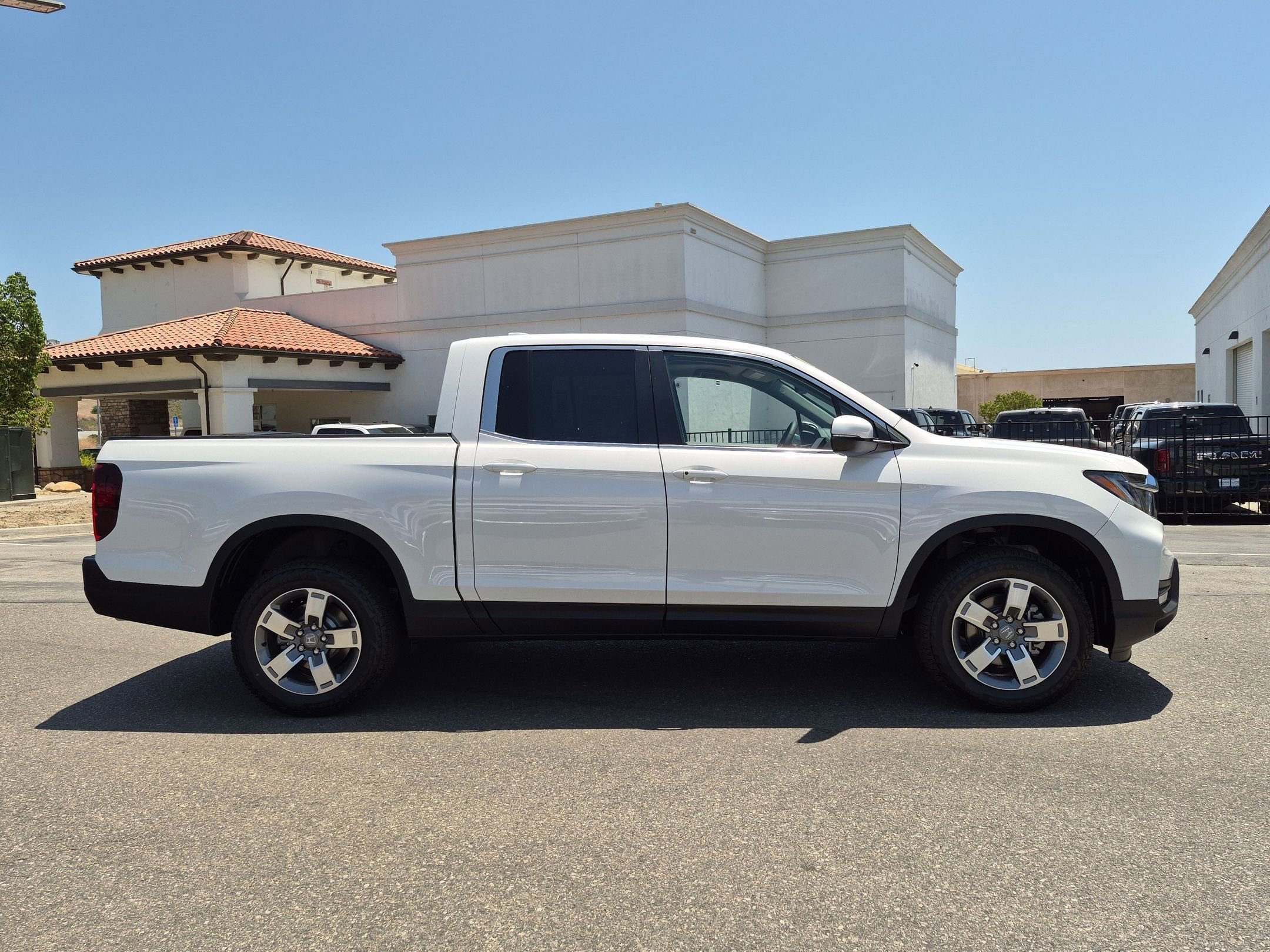 New 2026 Platinum White Pearl Honda RTL image 12