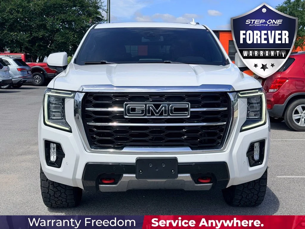 Used 2023 White GMC AT4 image 9