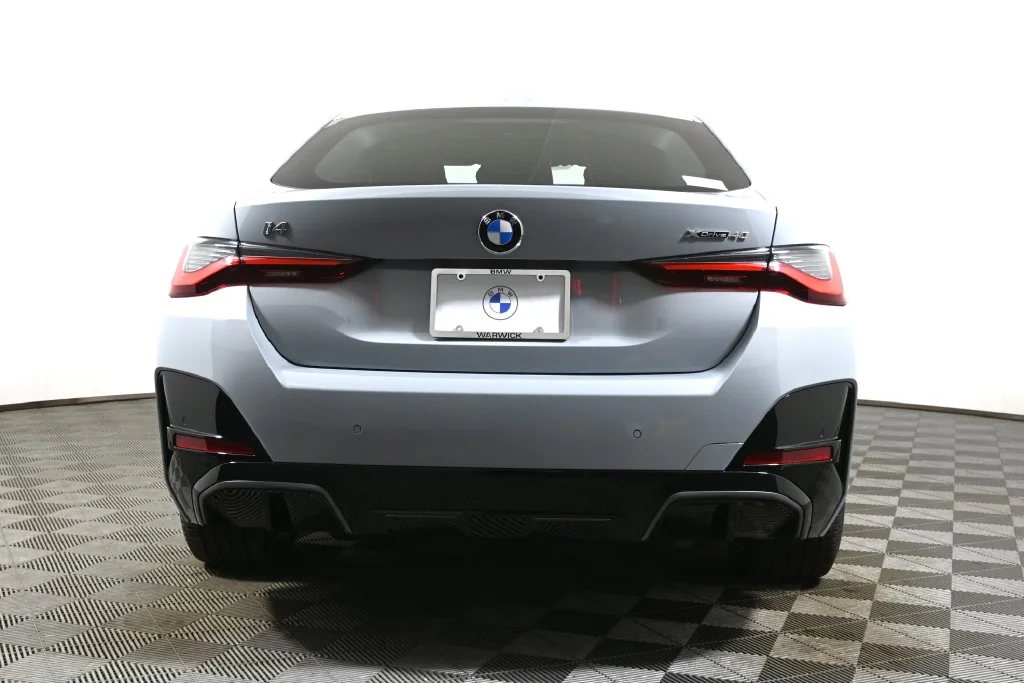 Used 2026 Gray BMW xDrive40 image 6