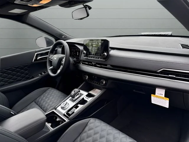 New 2026 Gray Nissan Platinum image 17