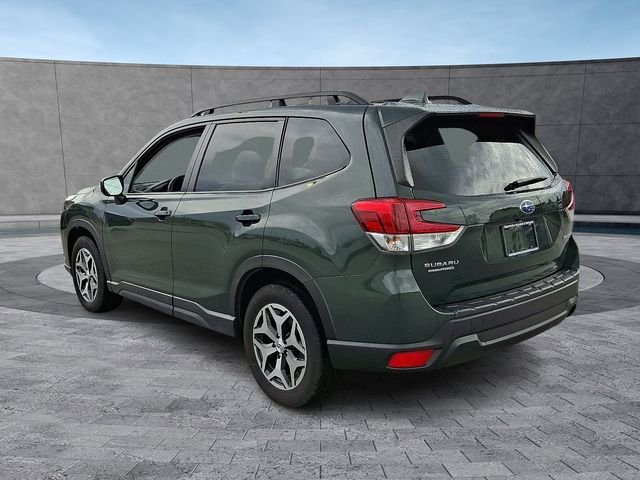 Used 2023 Green Subaru Premium image 7