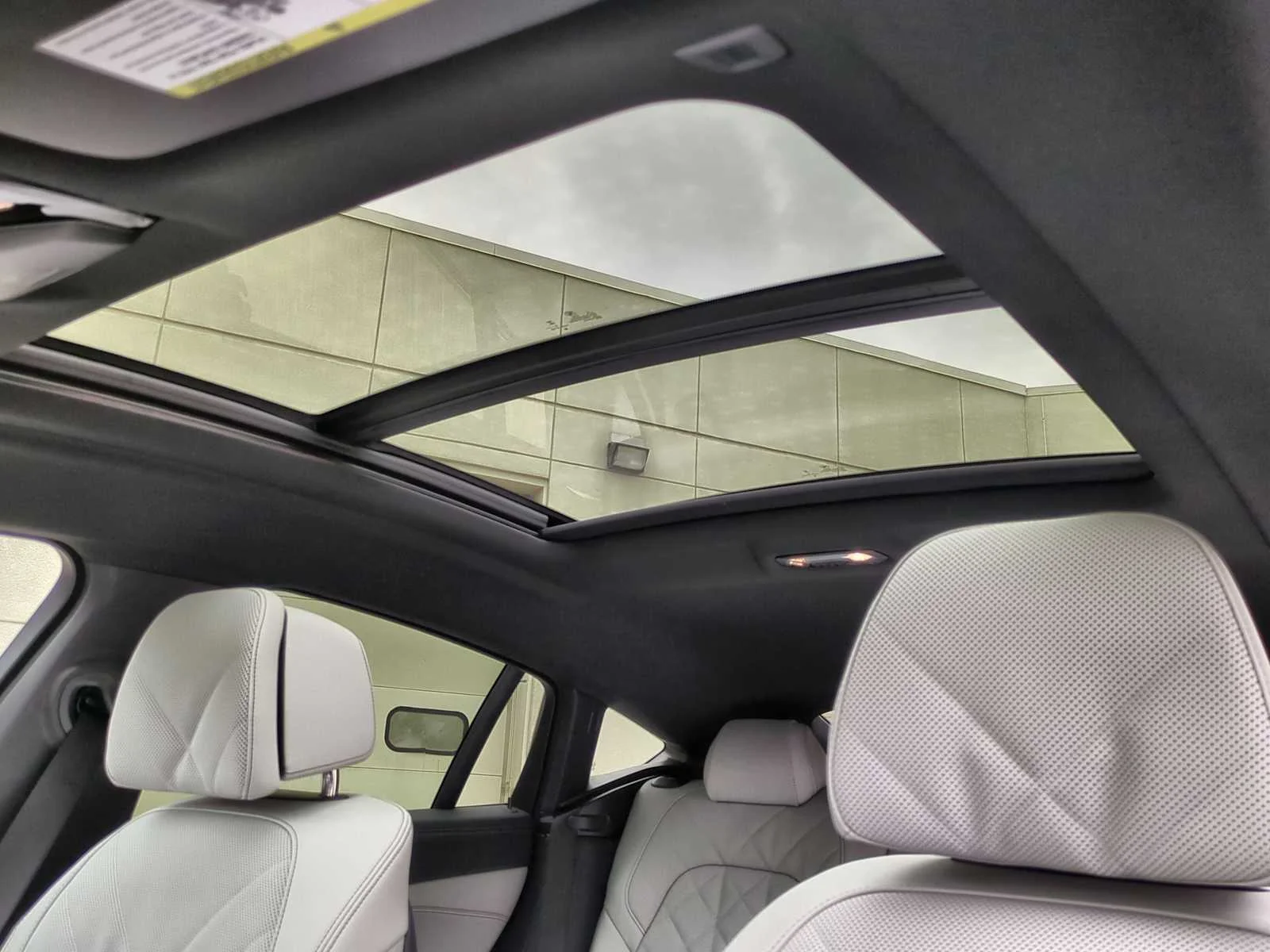 New 2026 Black Sapphire Metallic BMW xDrive40i image 19
