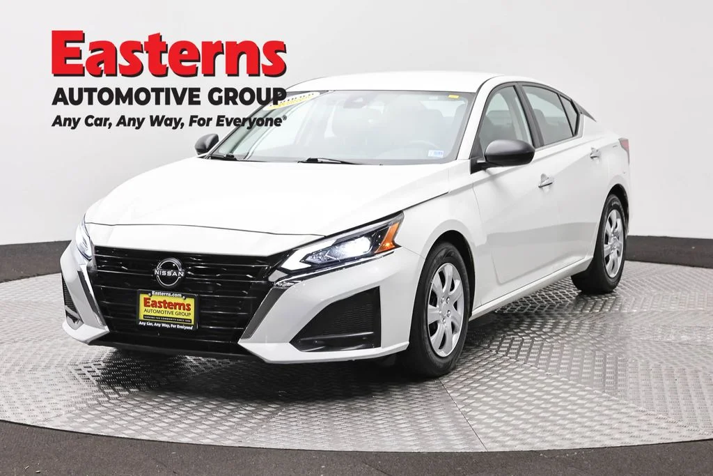 Used 2024 White Nissan 2.5 S image 1