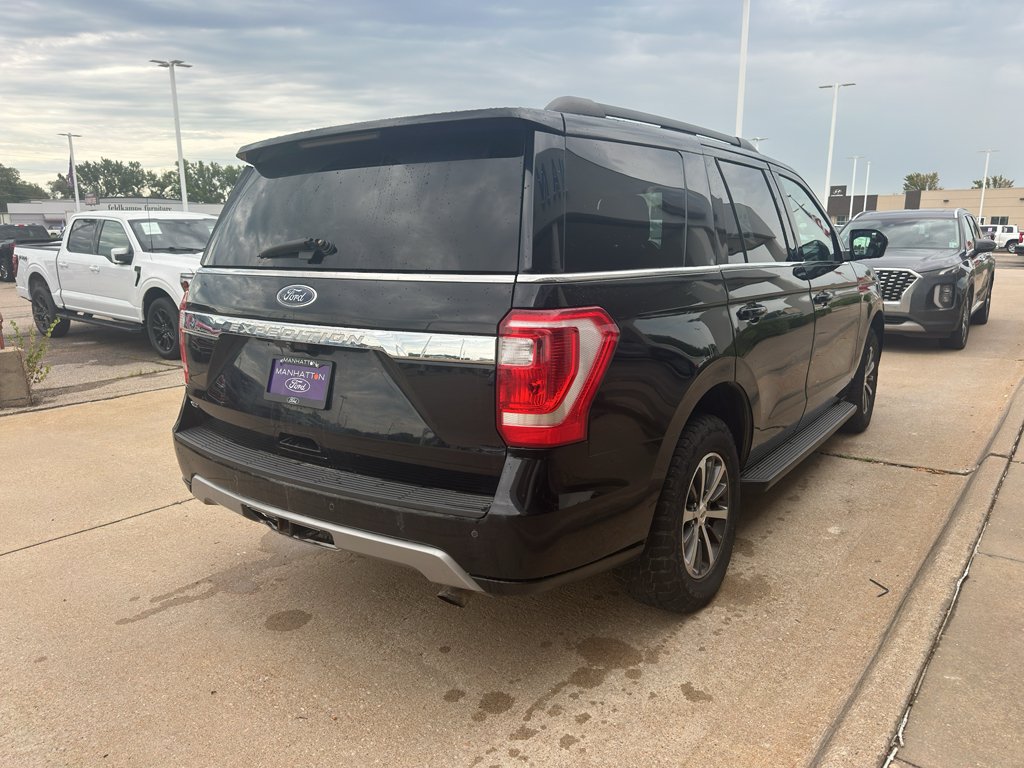 Used 2018 Shadow Black Ford XLT image 18