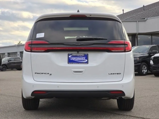 New 2026 Bright White Clearcoat Chrysler Limited image 28