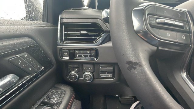 2026 GMC Yukon AT4 Ultimate - Photo 19
