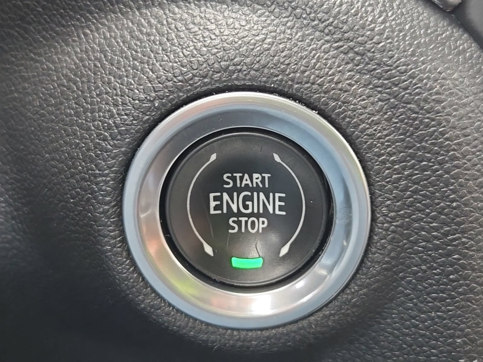 Used 2021 ONYX BLACK GMC Denali image 31