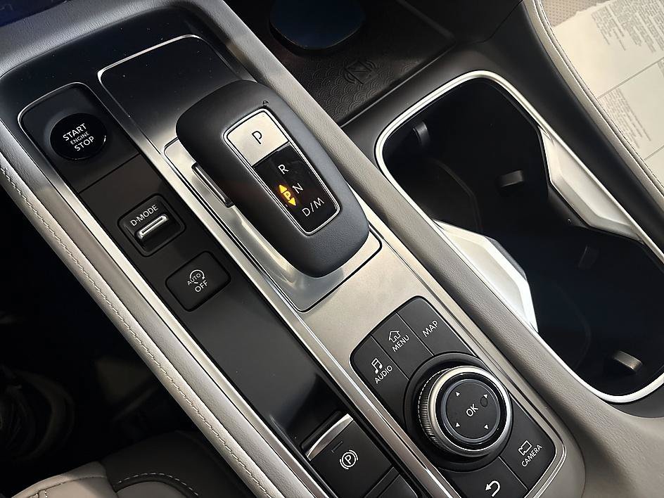 New 2027 HARBOR GRAY INFINITI LUXE image 18