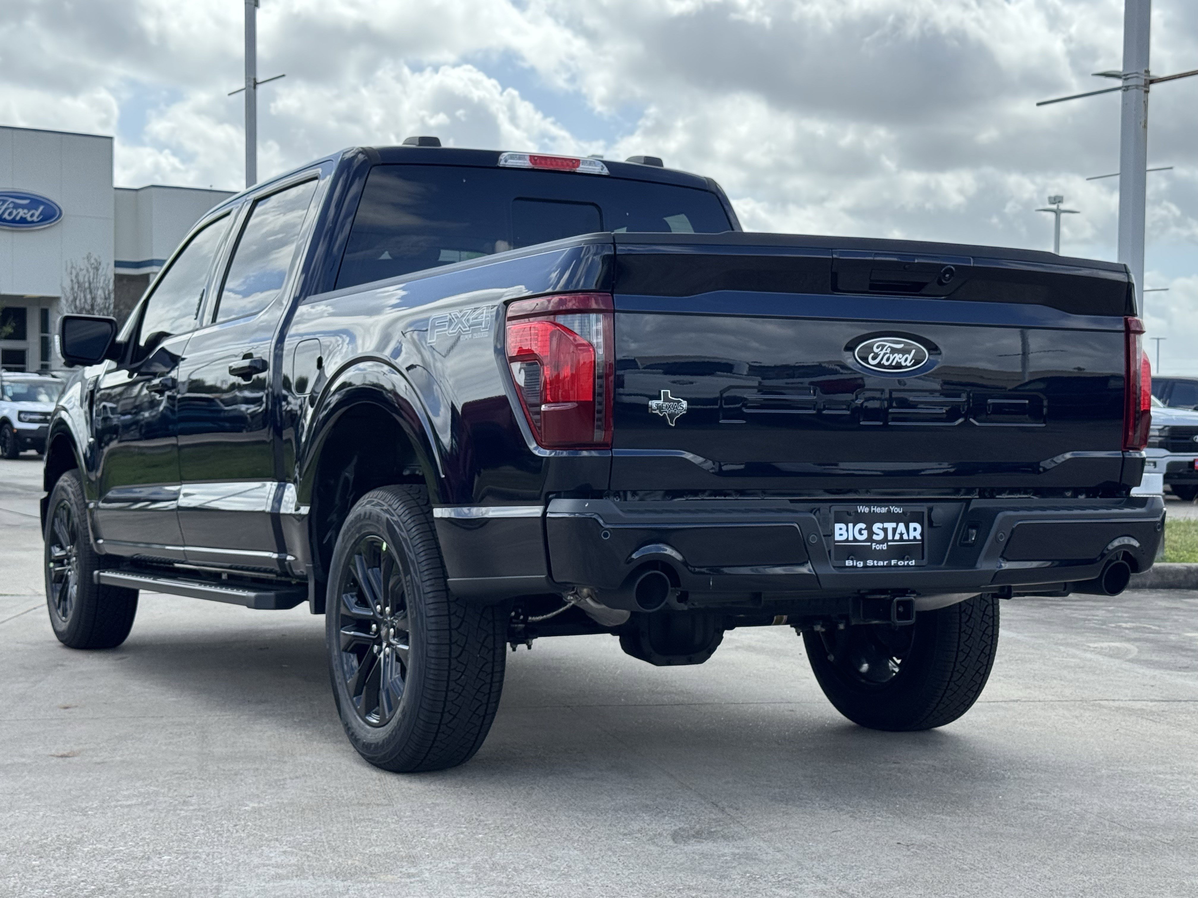 New 2026 Antimatter Blue Metallic Ford XLT image 7