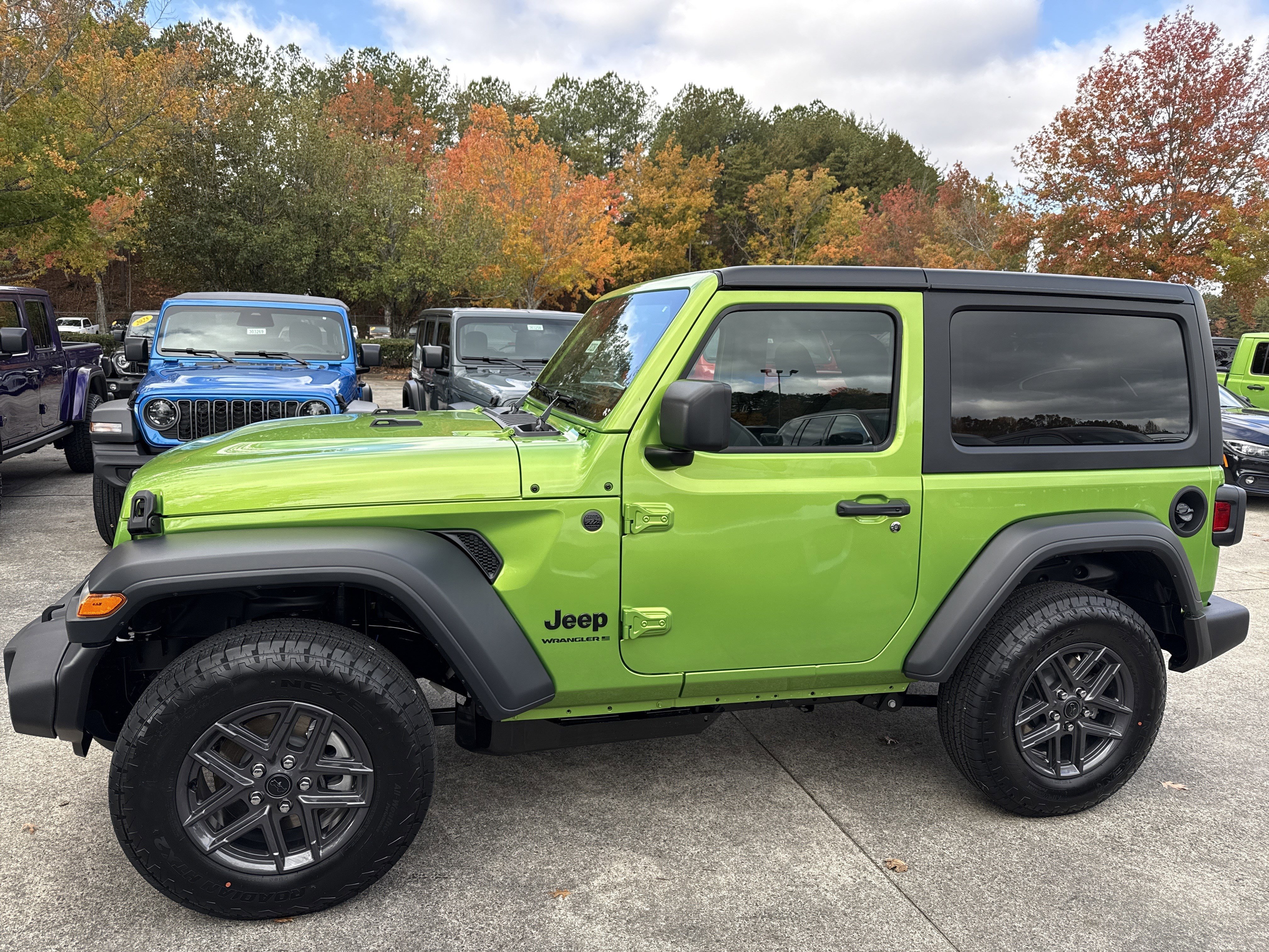 New 2026 Mojito Clearcoat Jeep Sport S image 4