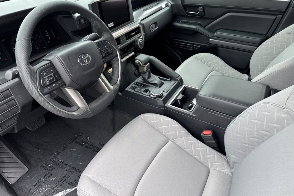 2025 Toyota Tacoma SR5 - Photo 10
