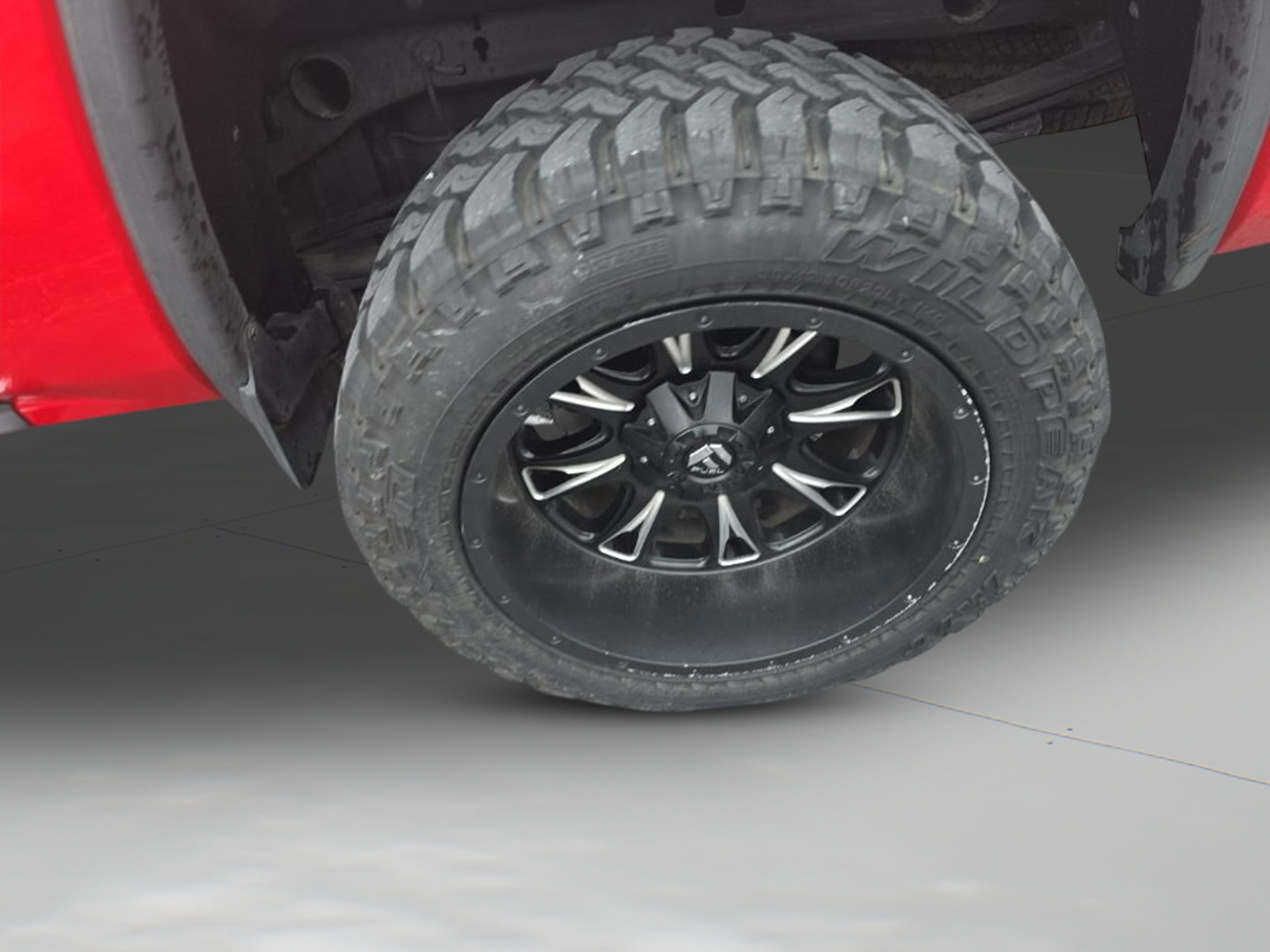 Used 2017 CARDINAL RED GMC SLT image 33