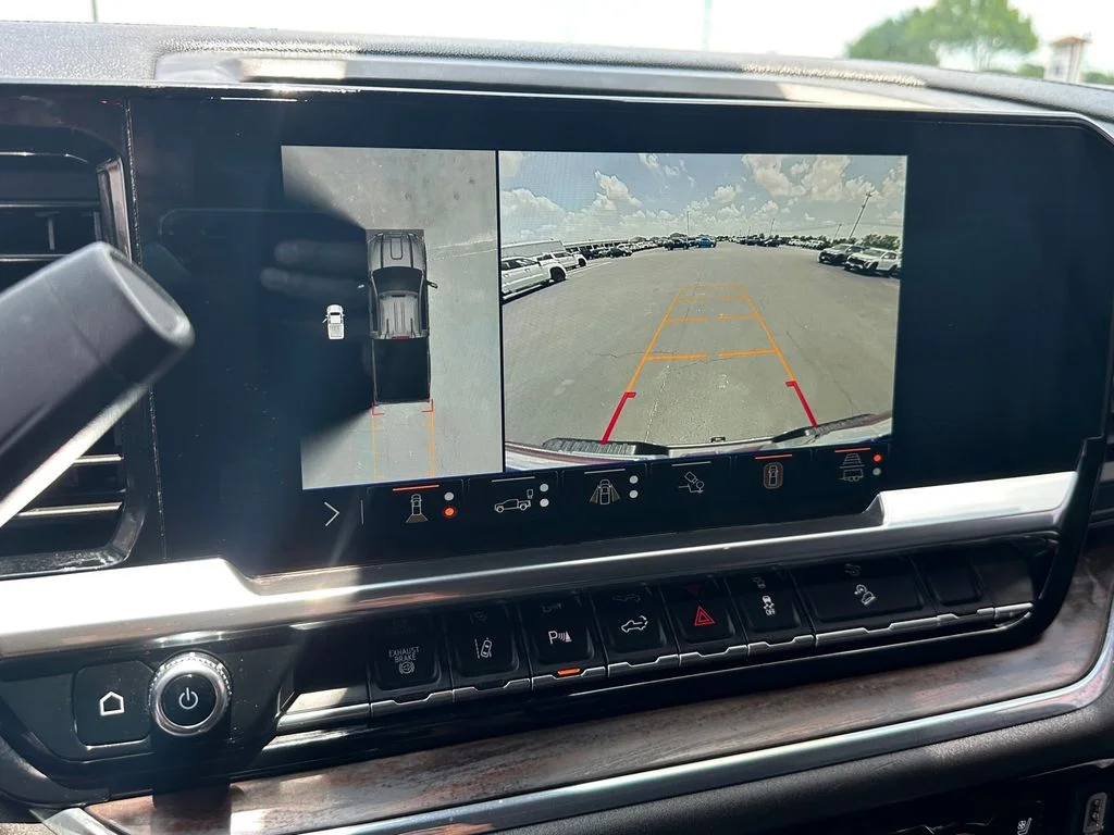 Used 2024 Black GMC SLT image 16