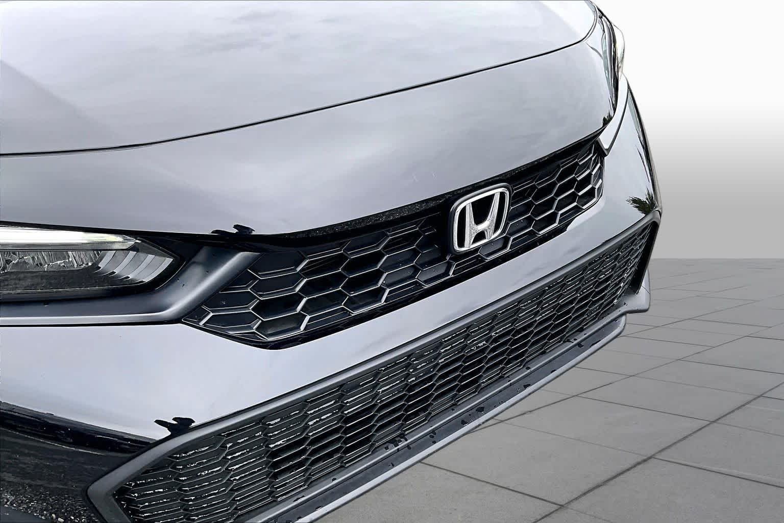 Used 2025  Honda LX image 27