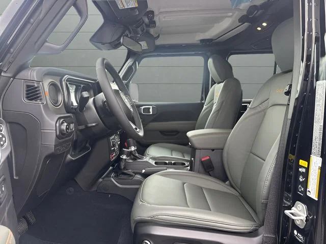New 2026 Black Clear-Coat Exterior Paint Jeep Mojave image 9