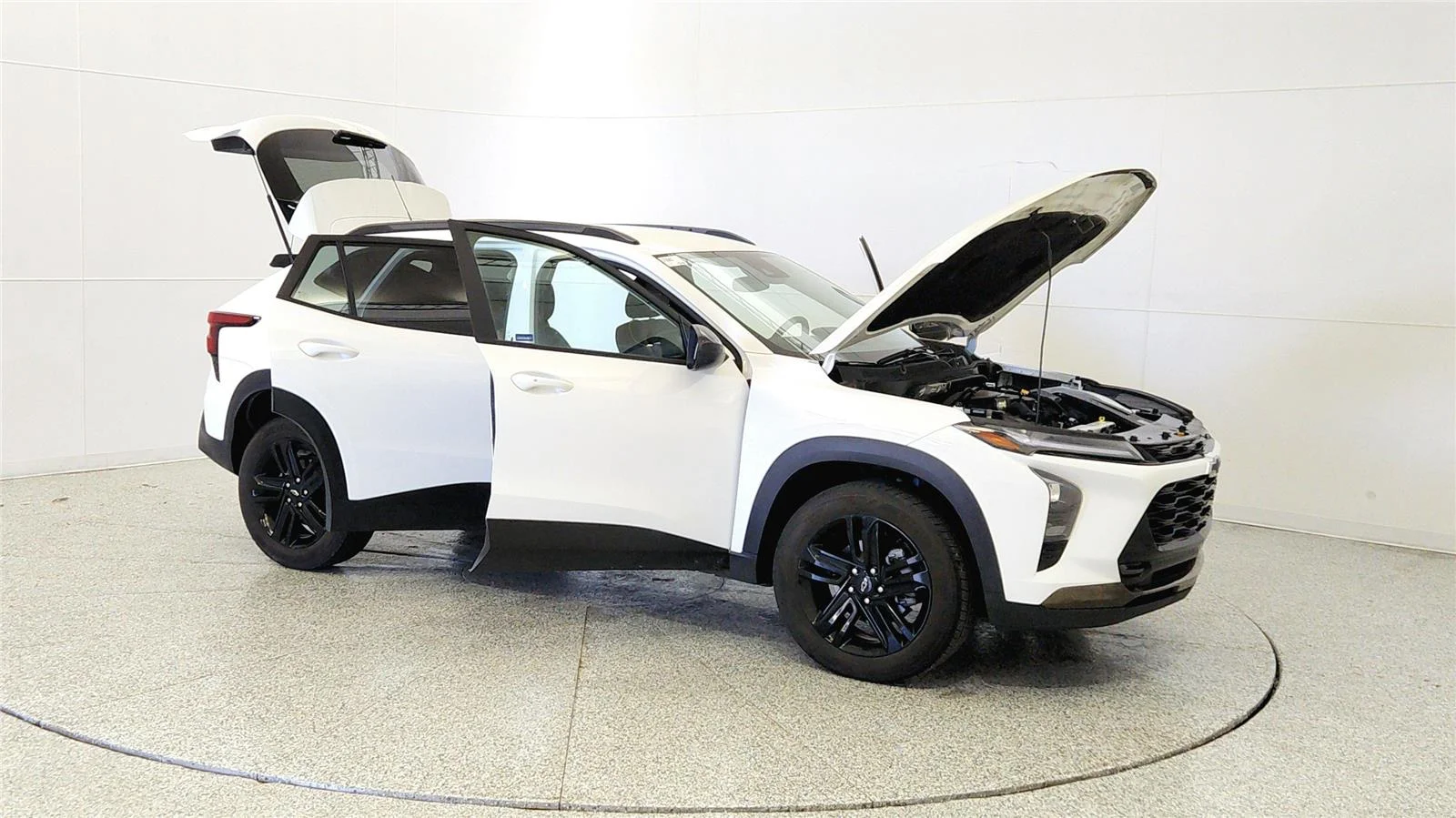Used 2025 Summit White Chevrolet ACTIV image 9
