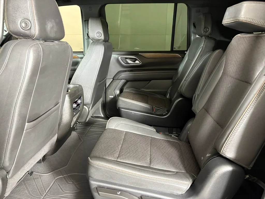 Used 2024 Black Chevrolet High Country image 40