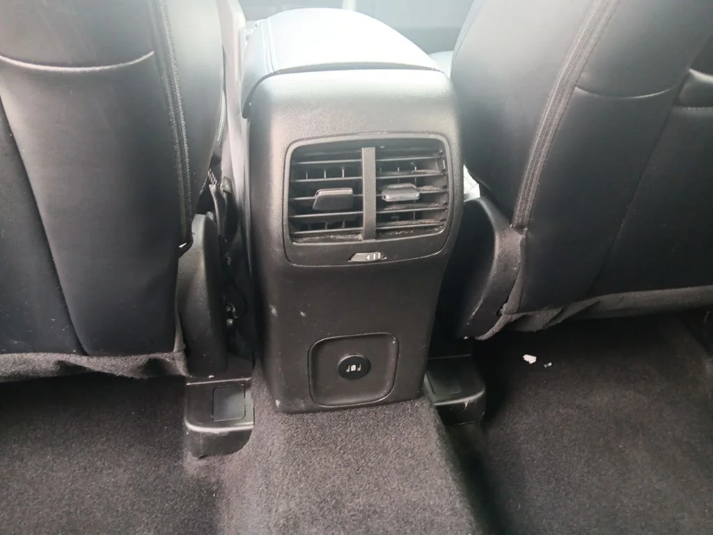 Used 2024 Carbonized Gray Metallic Ford Platinum image 33
