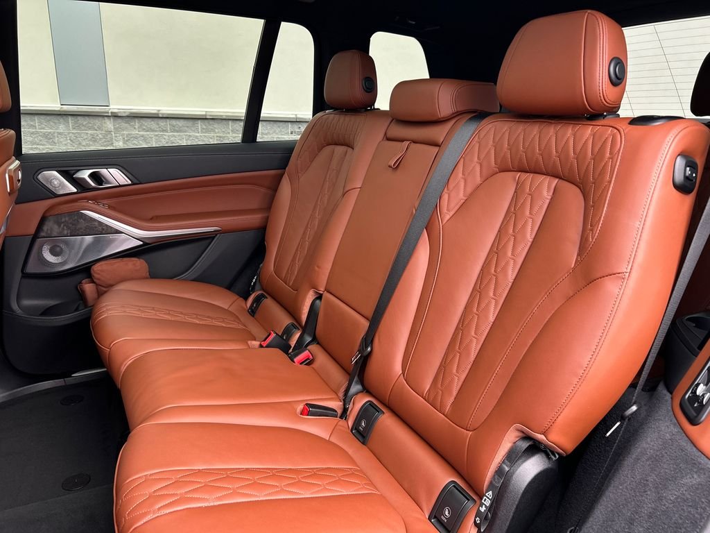 Used 2025 Blue BMW ALPINA XB7 image 25