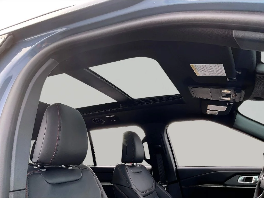New 2027 Vapor Blue Metallic Ford ST-Line image 38