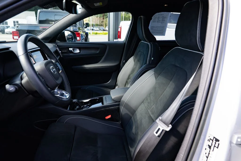 Used 2023 Gray Volvo Ultimate image 19